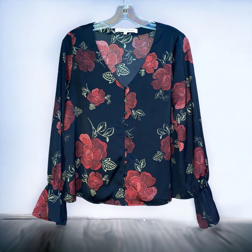 Cupcakes & Cashmere S Isadore Black Floral Blouse